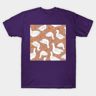 Geese in The meadow latte color T-Shirt